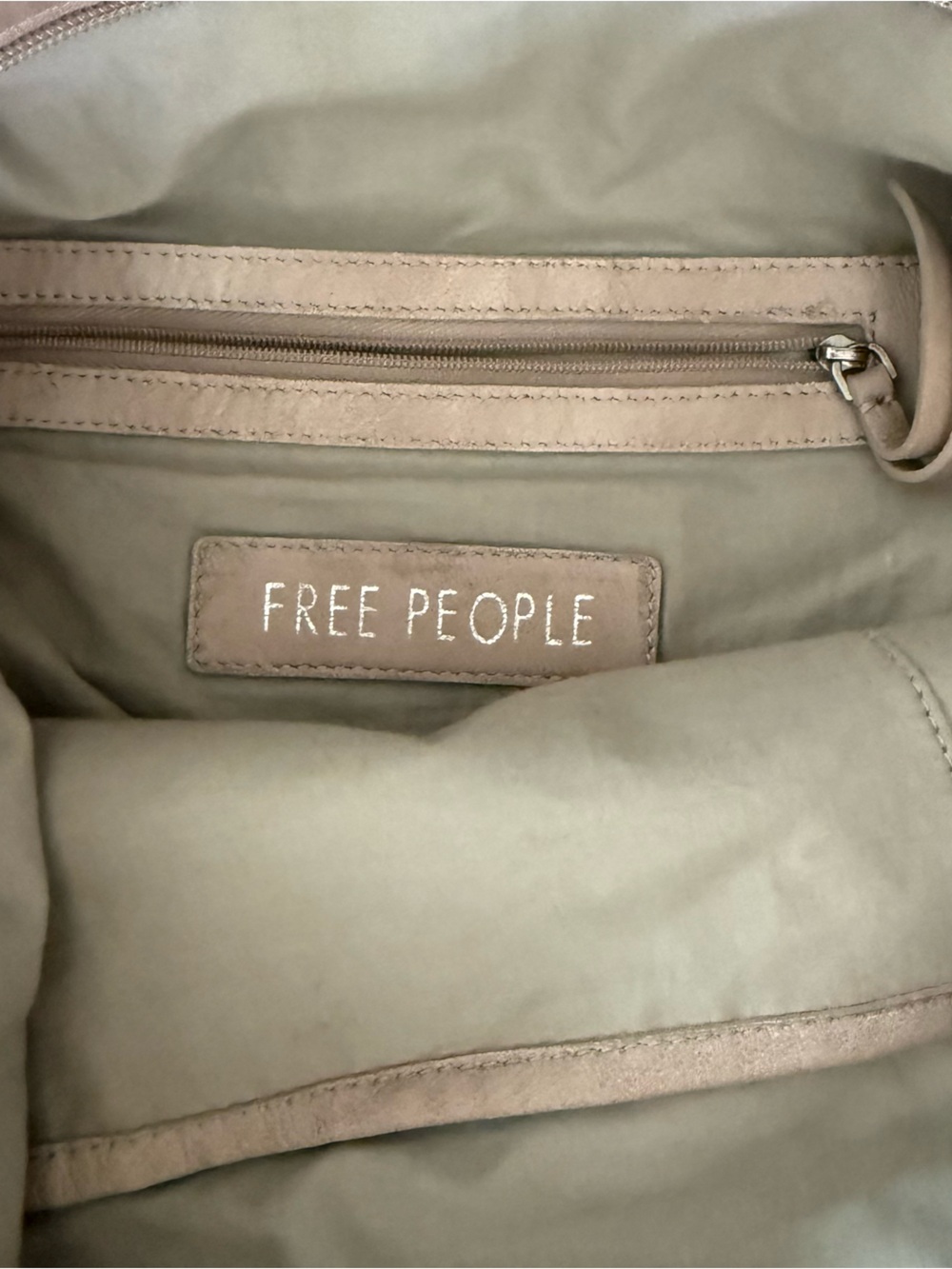Free people fringe grey/tan purse with fat straps - Picture 4 of 5